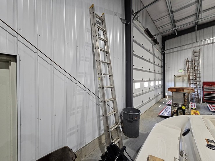 #14-•-keller-24'-aluminum-extension-ladder-image-2