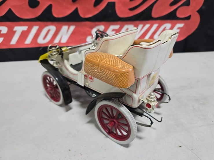 #87-•-mccormick-1903-cadillac-decanter-image-4