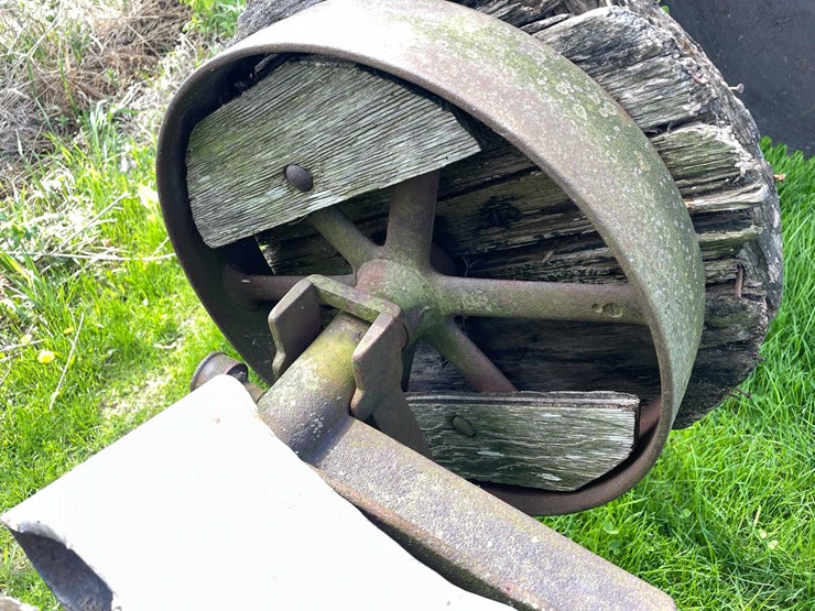 #5619-•-vintage-concrete-mixer-image-13