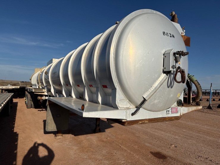 2016-unkonw-triaxle-aluminum-vacuum-trailer-image-2