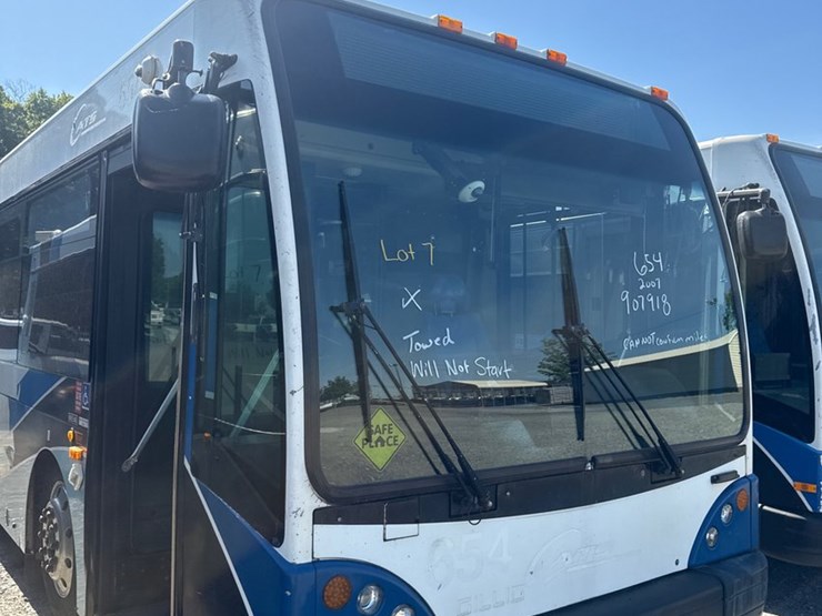 2007-gillig-low-floor-image-1