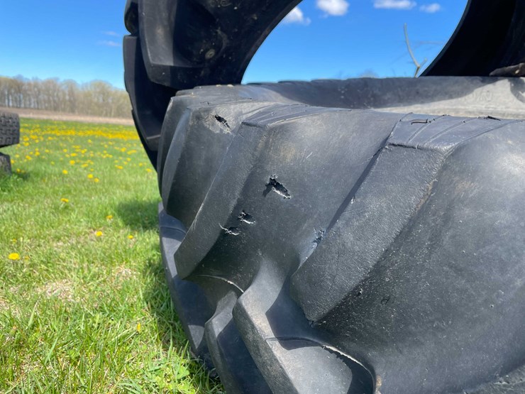 #5595-•-(2)-tractor-tires-image-11