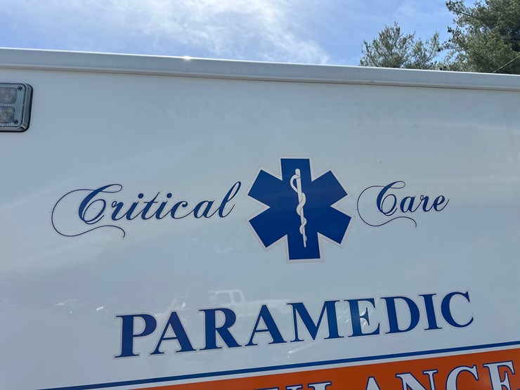 #8-•-2017-chevrolet-ambulance-4500-image-28