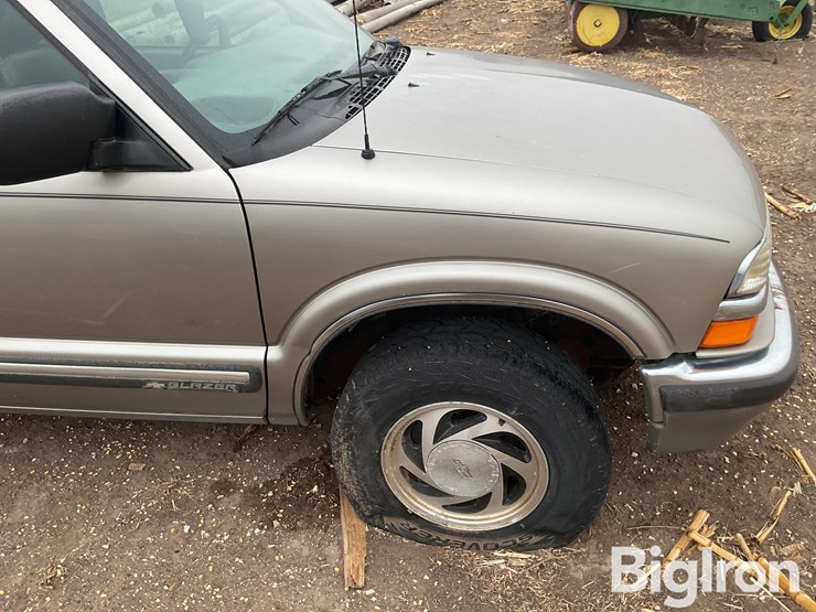 1999-chevrolet-blazer-image-18