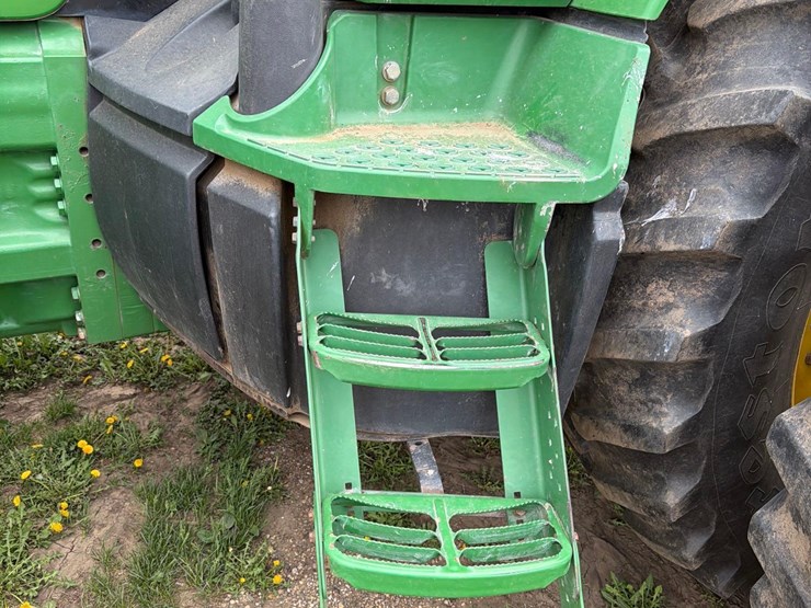 john-deere-8320-image-29