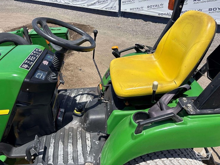 2007-john-deere-2305h-25hp-utility-loader-tractor-w/-mower-image-13