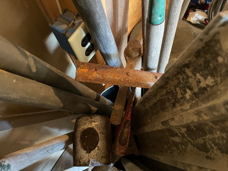 #7013-•-barrel-of-misc.-tools-image-7