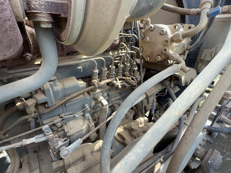1996-mack-rd688c-cement-truck-image-52