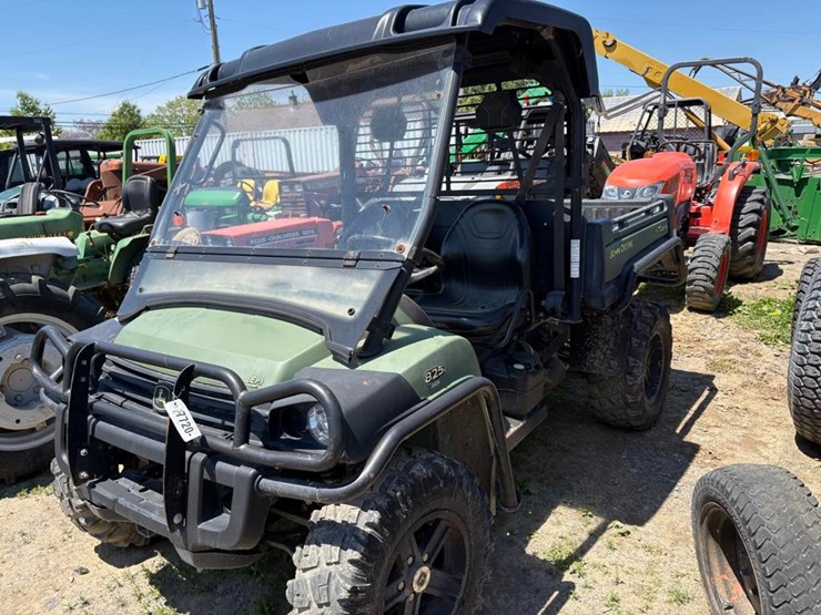 john-deere-825-image-14