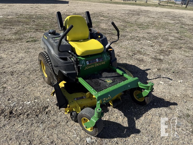 john-deere-z445-image-2