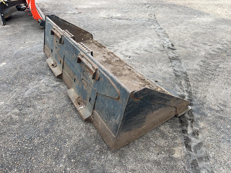 bobcat-dirt-bucket-image-5
