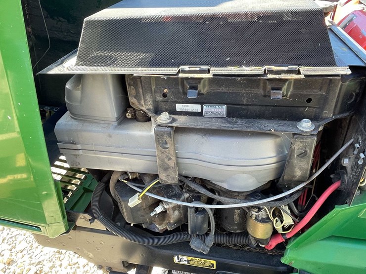 john-deere-285-image-10