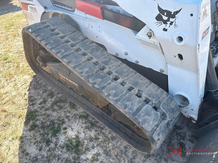 2022-bobcat-t870-image-8