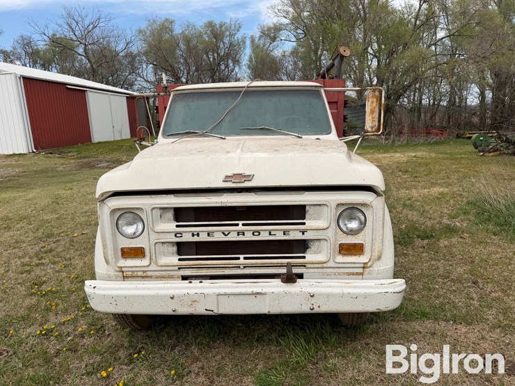 1967-chevrolet-50-image-2