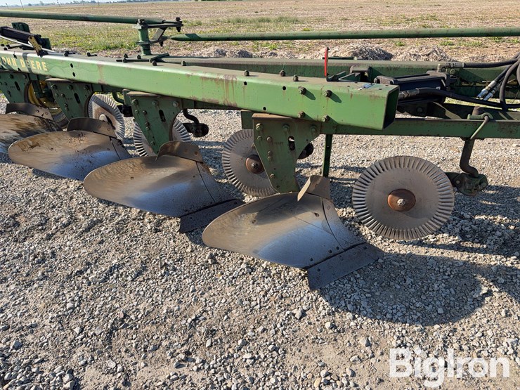 john-deere-a1450-4-bottom-moldboard-plow-image-10