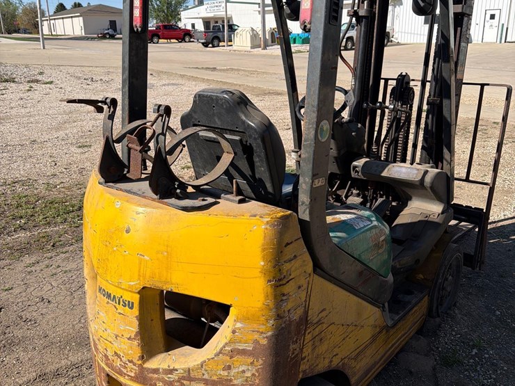 2007-komatsu-fg25st-propane-forklift-image-13