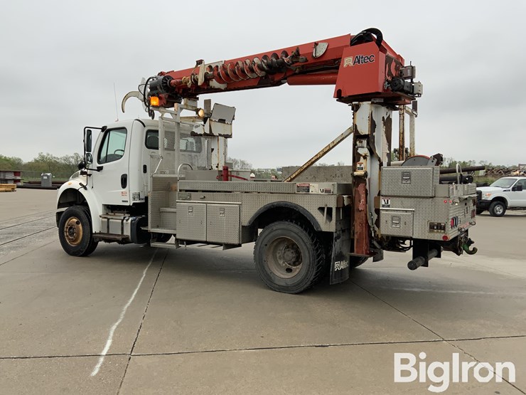 2012-freightliner-m2-106-image-7