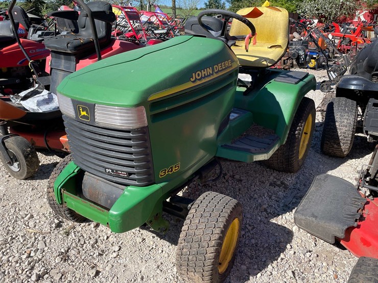 john-deere-345-image-1