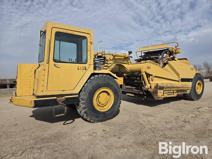 1979-caterpillar-613b-image-1