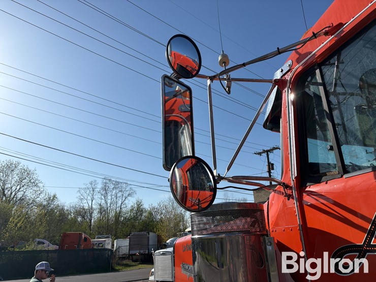 2001-kenworth-w900-image-16