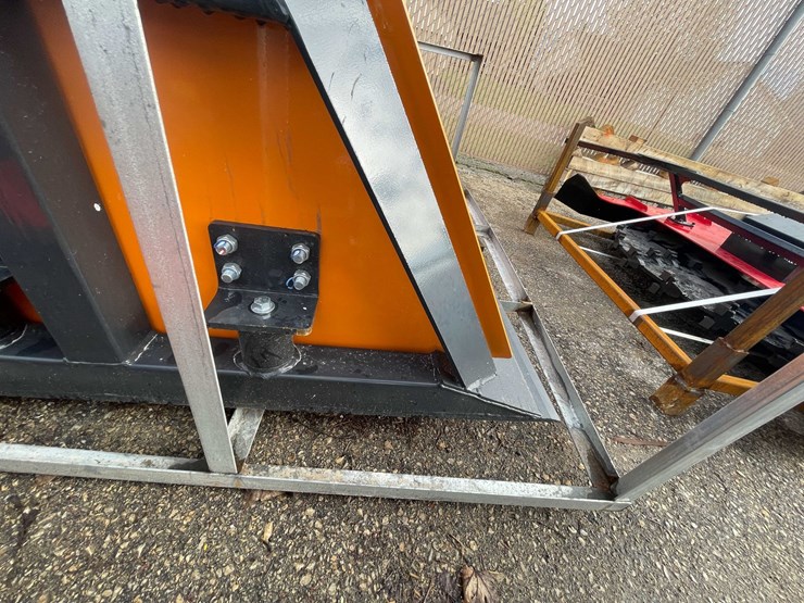 #9037-•-unused-arteer-skid-steer-72"-topsoil-screener-(o12)-image-17