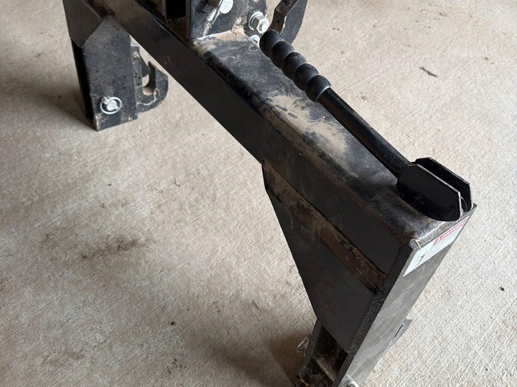 like-new--double-h-category-2-quick-hitch-image-4
