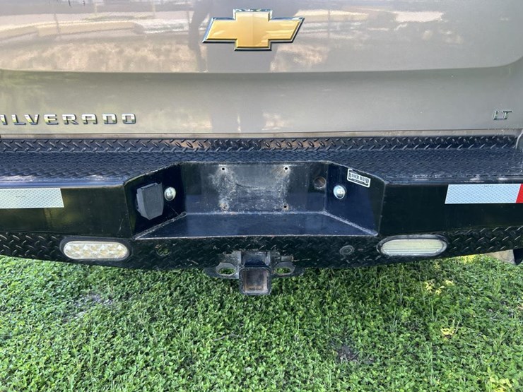 2013-chevrolet-silverado-2500-lt-image-8
