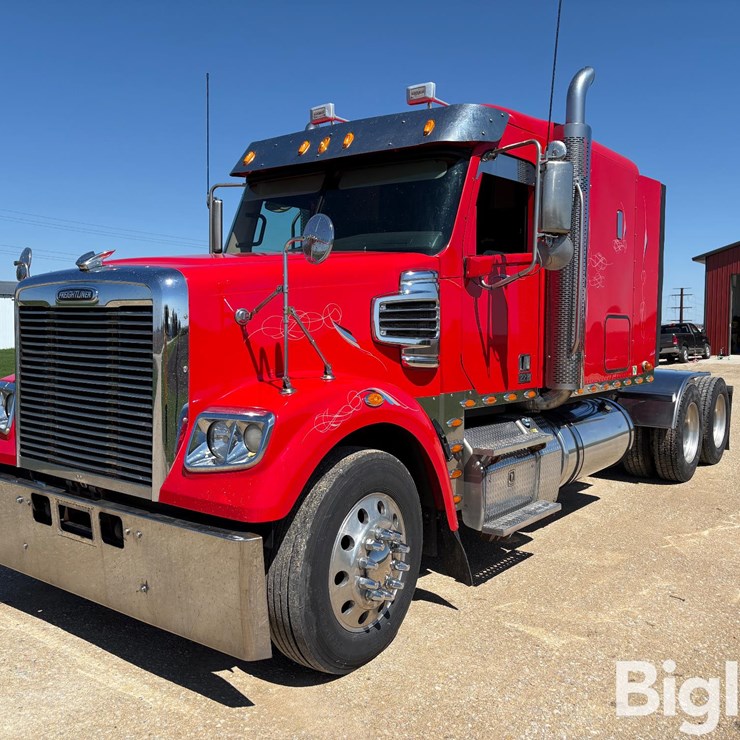 2015 FREIGHTLINER CORONADO 122
