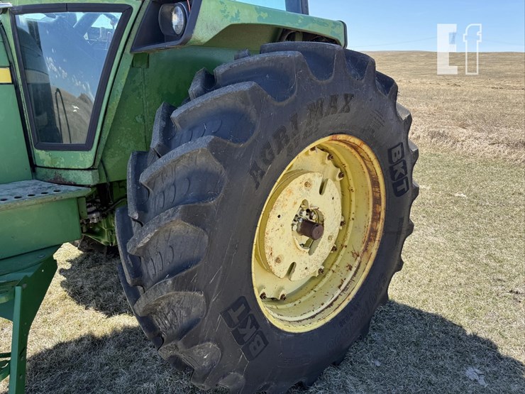 john-deere-4430-image-8