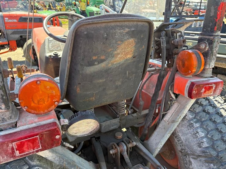 kubota-b7800-image-17