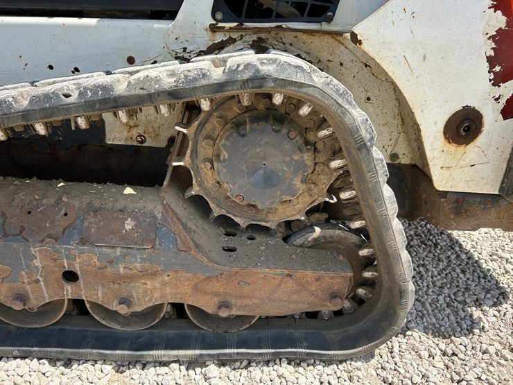 2021-bobcat-t595-image-18