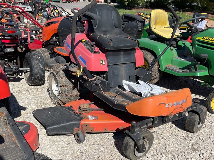 #6945-•-simplicity-zero-turn-riding-lawn-mower-image-3
