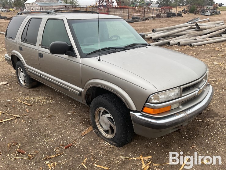 1999-chevrolet-blazer-image-3