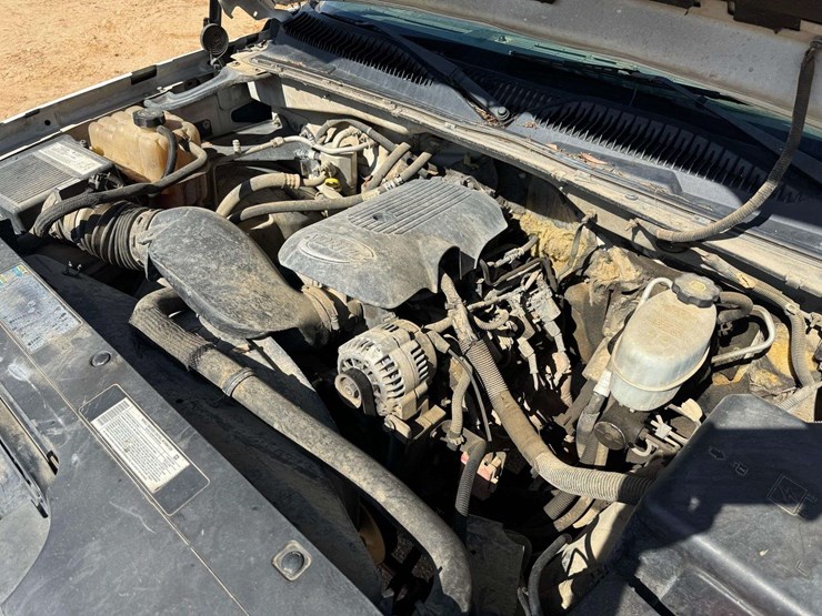 2004-chevrolet-2500-image-17
