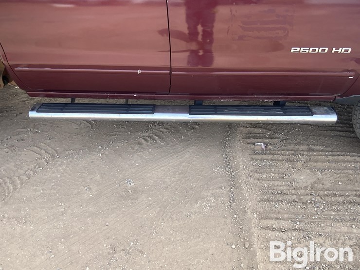 2015-chevrolet-silverado-2500-image-17