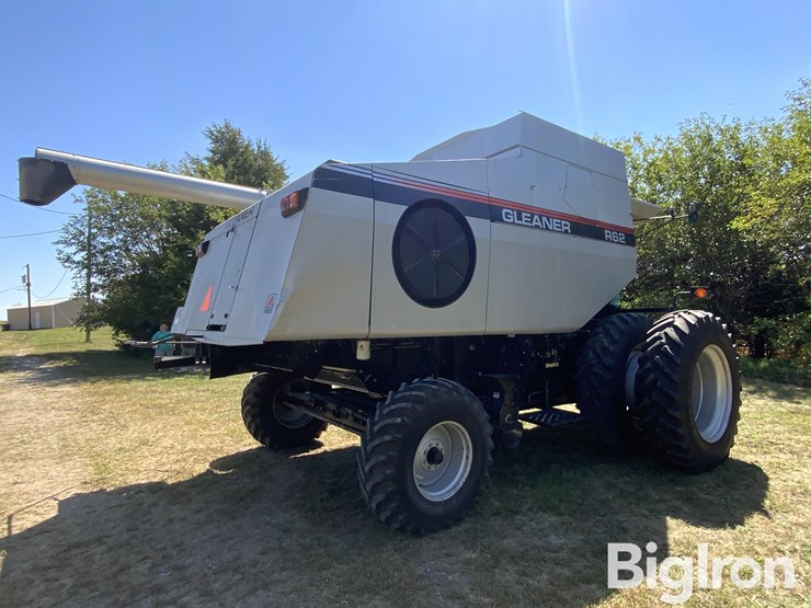 2000-gleaner-r62-image-5