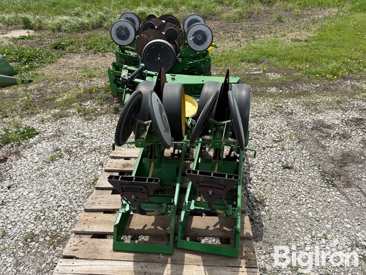 john-deere-7-image-4