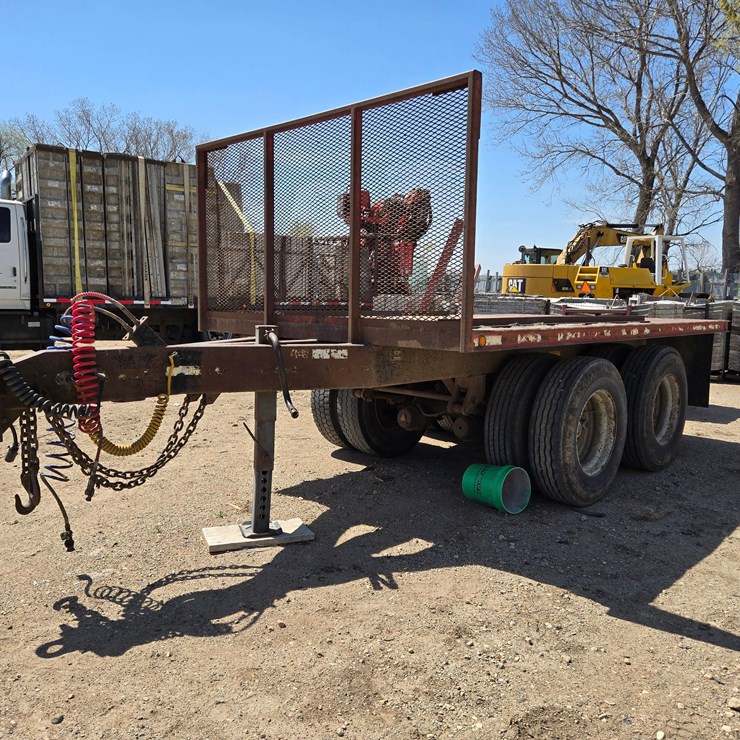 1997 V&H Pup Trailer