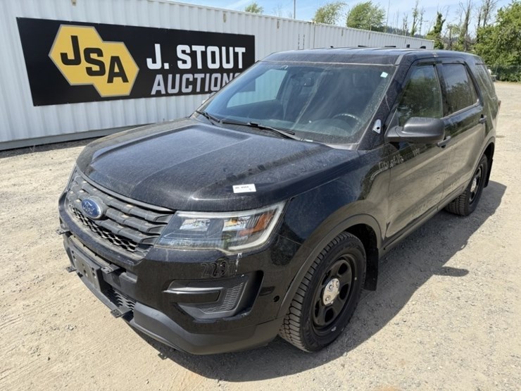 2017-ford-explorer-image-1