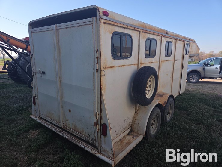 2025-assembled-t/a-livestock-trailer-image-5