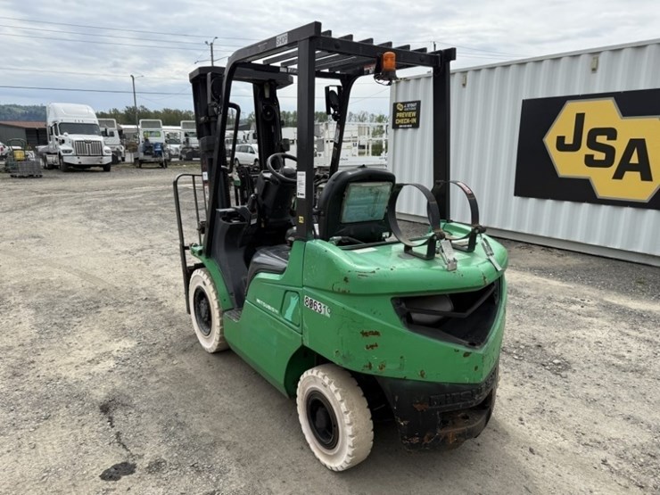 2015-mitsubishi-fg25n-image-6