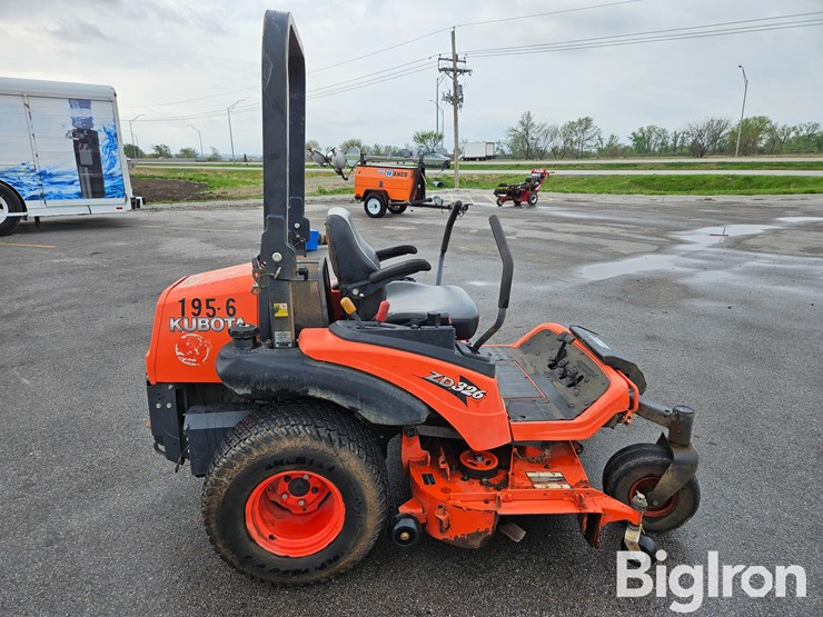 kubota-zd326-image-4