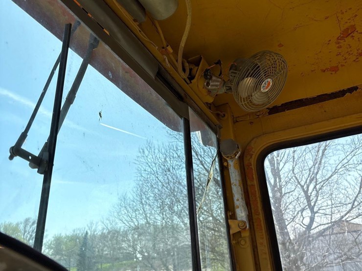 caterpillar-12f-image-56