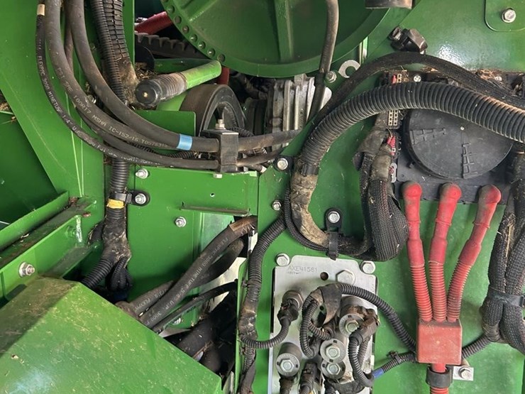 2016-john-deere-s680-image-40