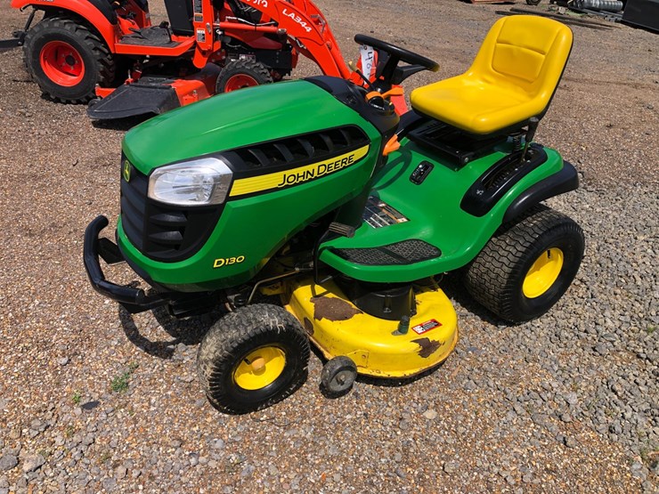 john-deere-d130-image-2