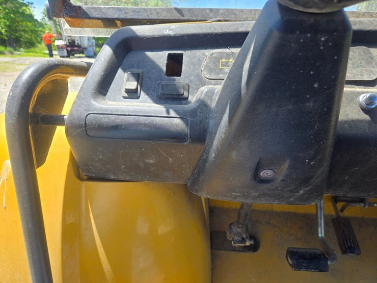 #24312-•-caterpillar-worksite-6x4-image-34