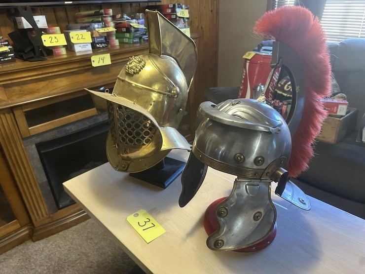 antique-helmets-image-2