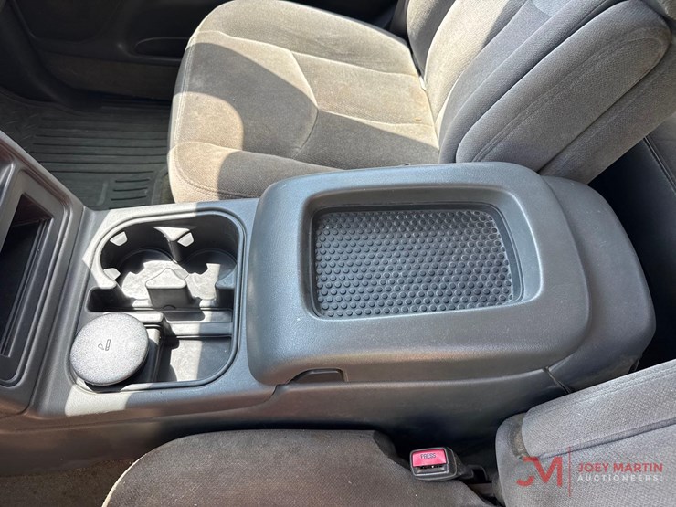 2004-gmc-sierra-1500-image-25