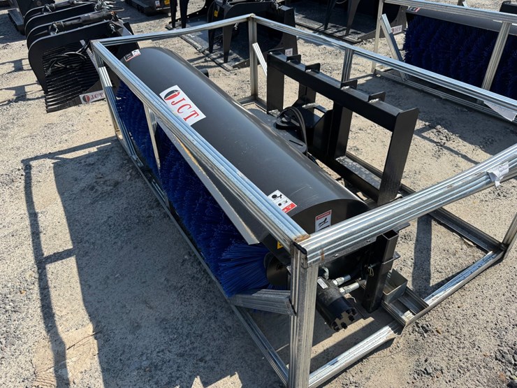 #2041-•-unused-jct-skid-steer-angle-broom-inv#-45722-image-4