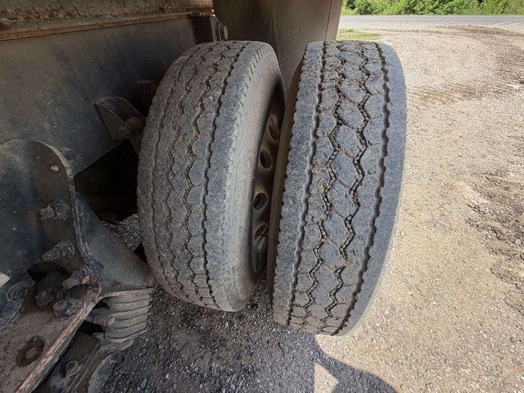 2016-kenworth-t880-image-42